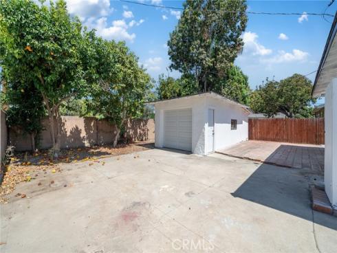 329 W Whiting Avenue, Fullerton, CA