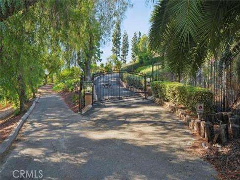 941 Laguna Drive, Fullerton, CA