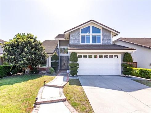 2106 Greenwood Court