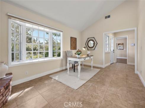 3201 Lakeknoll Drive, Fullerton, CA