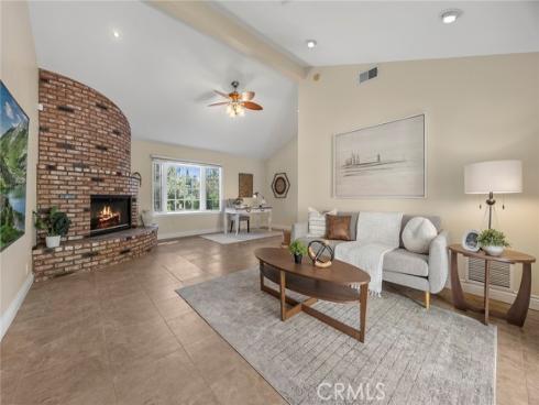 3201 Lakeknoll Drive, Fullerton, CA