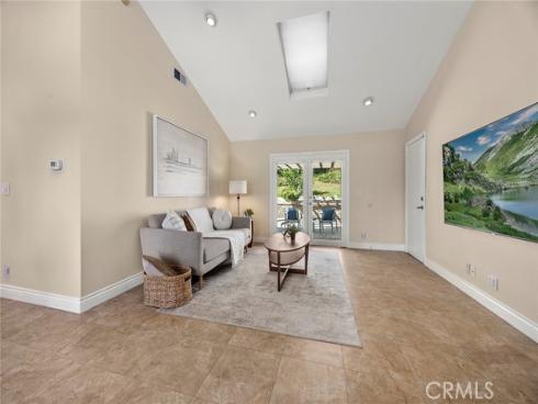 3201 Lakeknoll Drive, Fullerton, CA