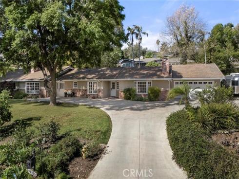 3201 Lakeknoll Drive, Fullerton, CA