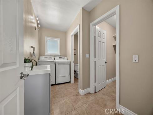 3201 Lakeknoll Drive, Fullerton, CA