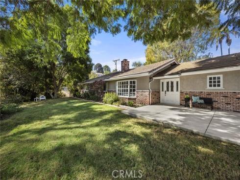 3201 Lakeknoll Drive, Fullerton, CA