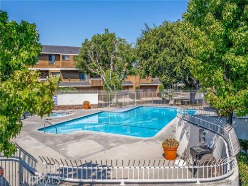 8615  Meadow Brook  106  Avenue, Garden Grove, CA