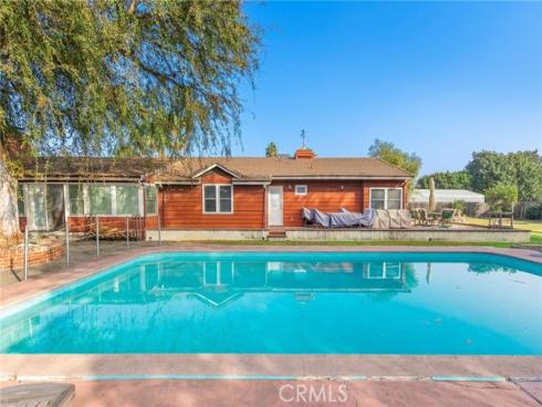 11252  Chapman   Avenue, Garden Grove, CA