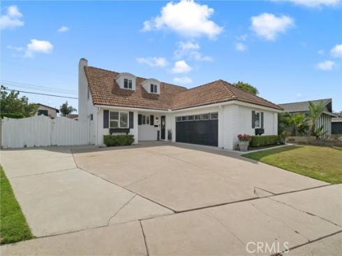 5492  Carousel   Circle, Garden Grove, CA