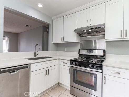 13100 Creek View 204 Drive, Garden Grove, CA