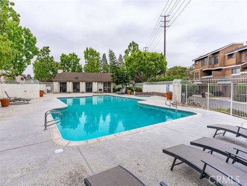 13100 Creek View 204 Drive, Garden Grove, CA