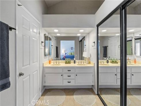 8520  Lake Knoll  B  Avenue, Garden Grove, CA