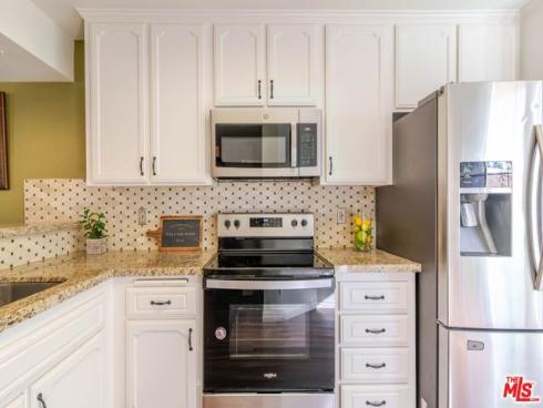 12555 S. Euclid Street 32