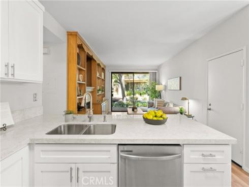 10521  Lakeside  I  Drive, Garden Grove, CA