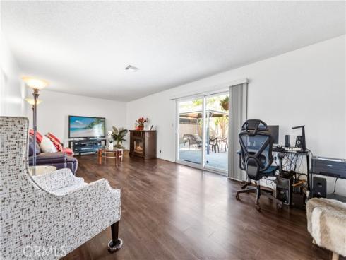 6601 Chapman Avenue, Garden Grove, CA