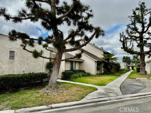 10087 Hidden Village