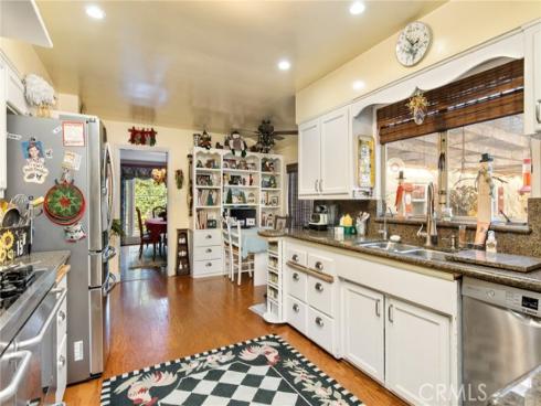 11252  Chapman Ave  , Garden Grove, CA