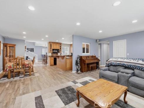 6261  Vanguard   Avenue, Garden Grove, CA