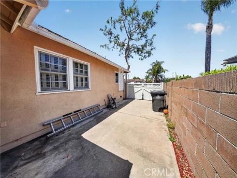 11072  Jerry   Lane, Garden Grove, CA
