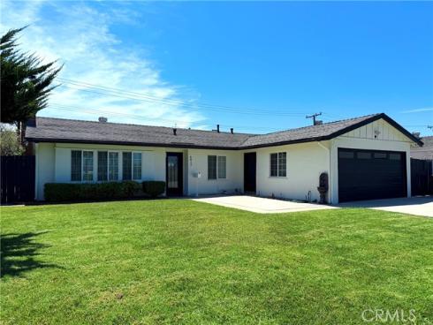 6812 Chapman
