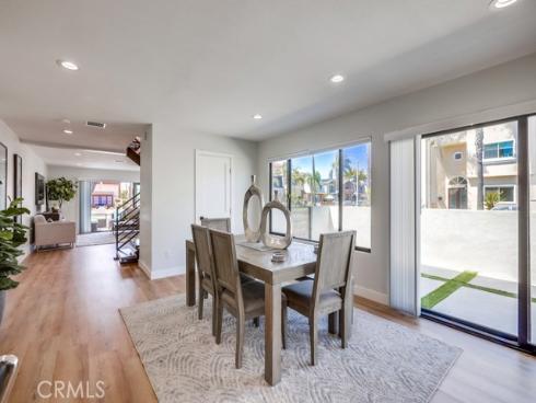 228  20th   Street, Huntington Beach, CA