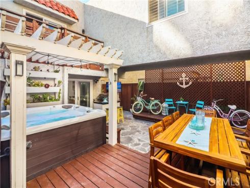 312  8th   Street, Huntington Beach, CA