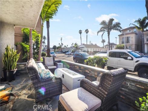 312  8th   Street, Huntington Beach, CA