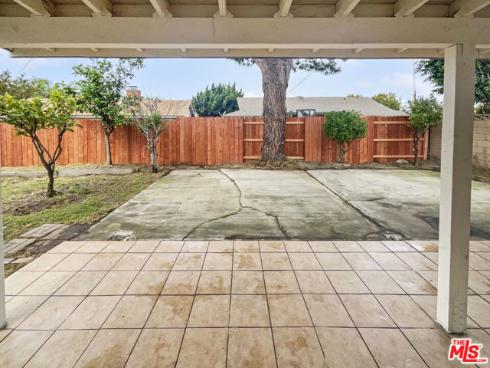 16541  Loire   Circle, Huntington Beach, CA