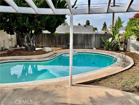 5691  Heil   Avenue, Huntington Beach, CA