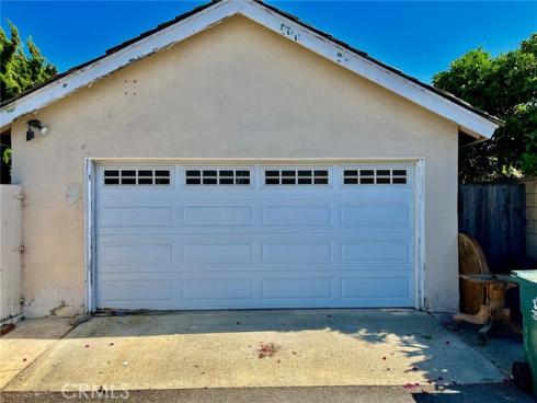 5691  Heil   Avenue, Huntington Beach, CA