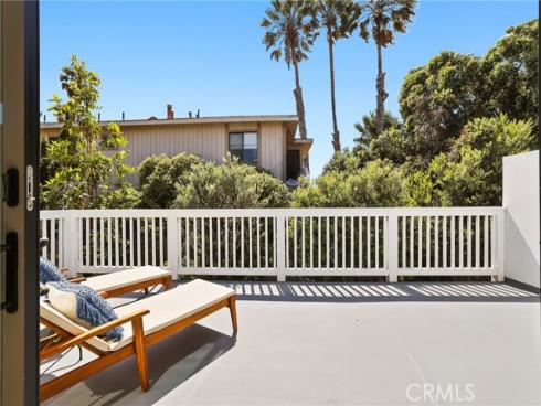 17061  Sandra Lee   Lane, Huntington Beach, CA