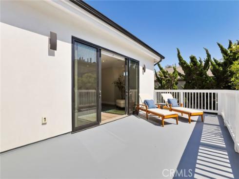 17061  Sandra Lee   Lane, Huntington Beach, CA