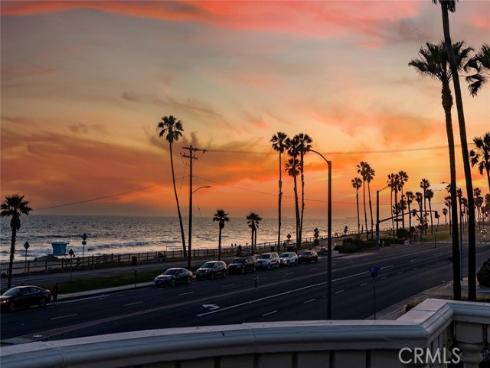 2110  Pacific Coast Highway  , Huntington Beach, CA