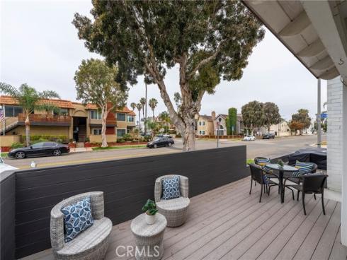 402  21st  B  Street, Huntington Beach, CA