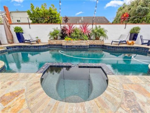 5522  Mossvale   Circle, Huntington Beach, CA