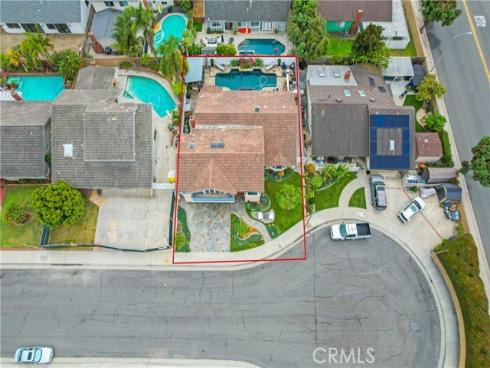 5522  Mossvale   Circle, Huntington Beach, CA