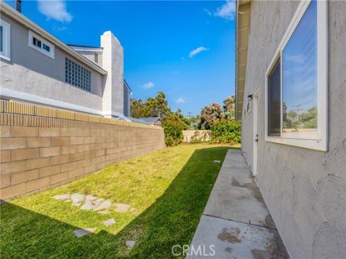 22382  Wallingford   Lane, Huntington Beach, CA