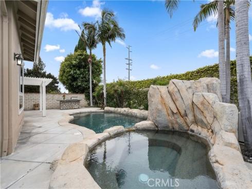 6941  Los Amigos   Circle, Huntington Beach, CA