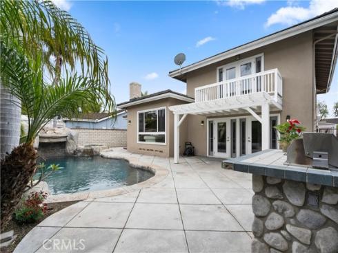 6941  Los Amigos   Circle, Huntington Beach, CA