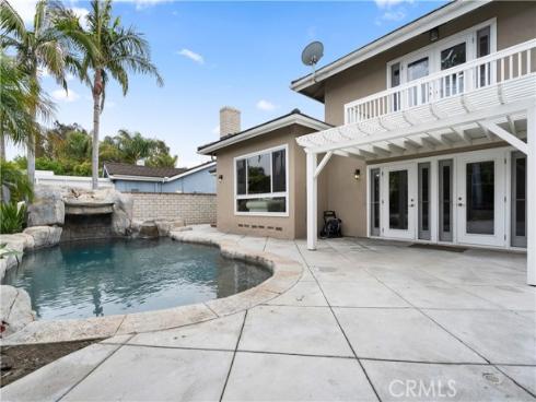 6941  Los Amigos   Circle, Huntington Beach, CA