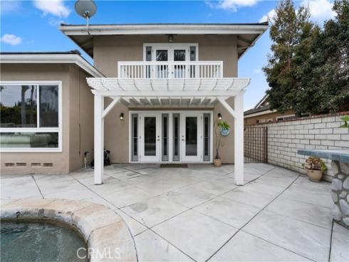 6941  Los Amigos   Circle, Huntington Beach, CA