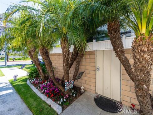 4664  Vista Bahia  27  Drive, Huntington Beach, CA