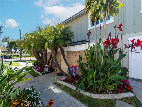 4664  Vista Bahia  27  Drive, Huntington Beach, CA