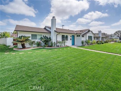 5562  Edinger   Avenue, Huntington Beach, CA