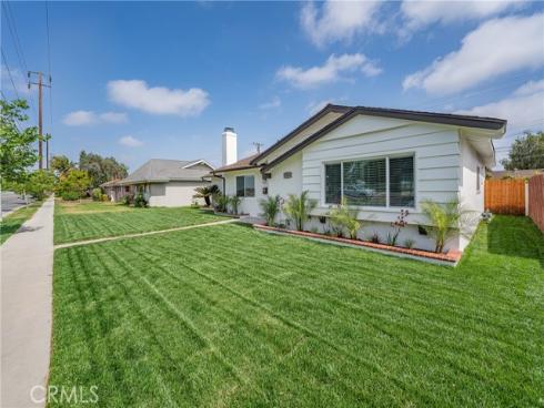 5562  Edinger   Avenue, Huntington Beach, CA