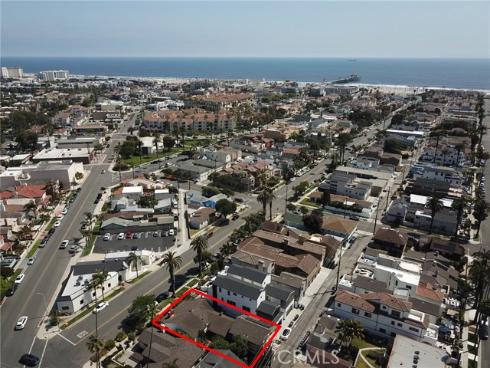 623  7th   Street, Huntington Beach, CA