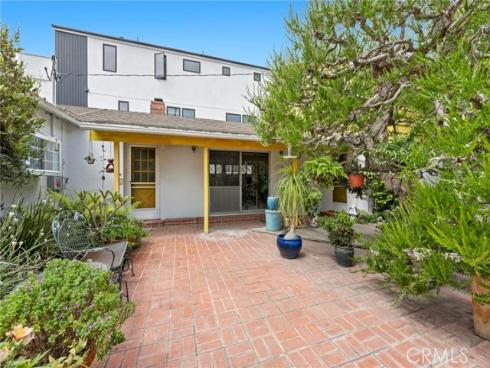 623  7th   Street, Huntington Beach, CA