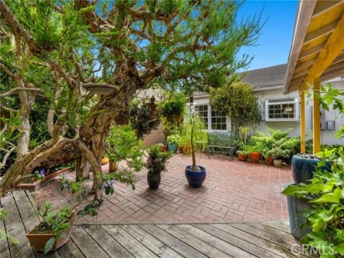 623  7th   Street, Huntington Beach, CA