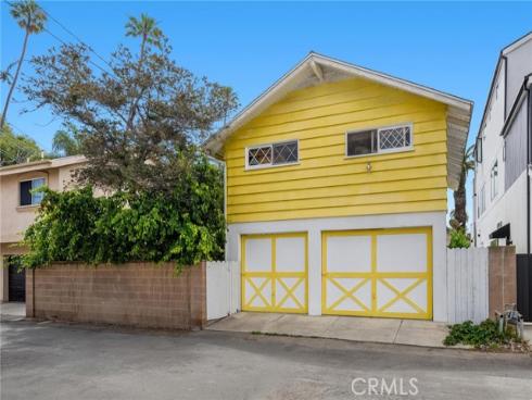 623  7th   Street, Huntington Beach, CA