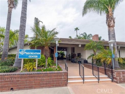 8633  Portola  16E  Court, Huntington Beach, CA