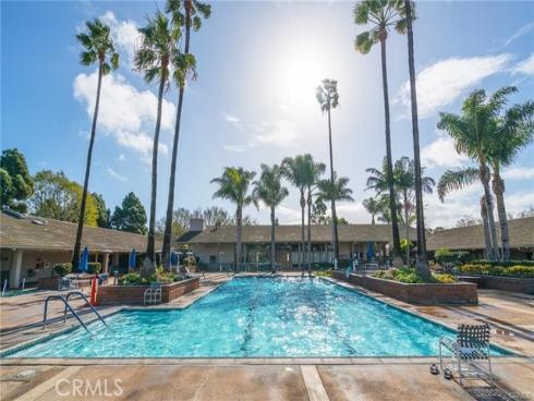 8633  Portola  16E  Court, Huntington Beach, CA